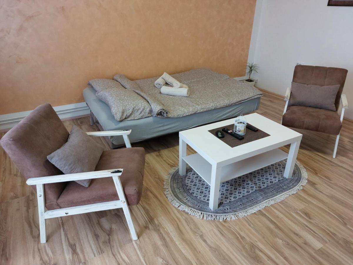 Apartman Centar Sremska Mitrovica Exterior photo
