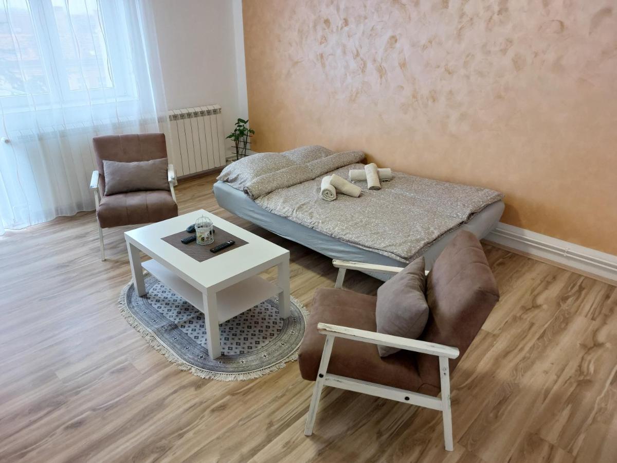 Apartman Centar Sremska Mitrovica Exterior photo